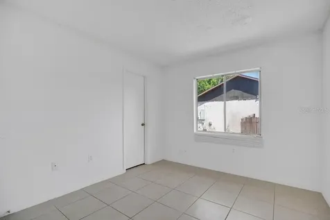 2827 Coral Reef Drive Orlando FL 32826
