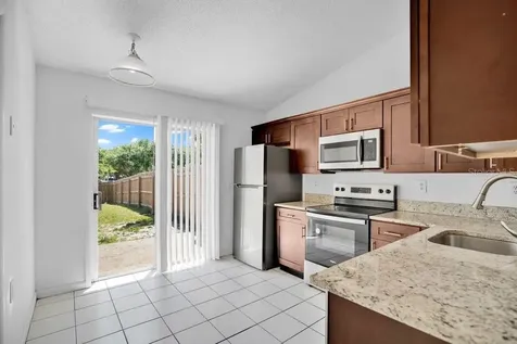 2827 Coral Reef Drive Orlando FL 32826