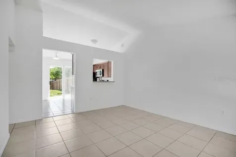 2827 Coral Reef Drive Orlando FL 32826