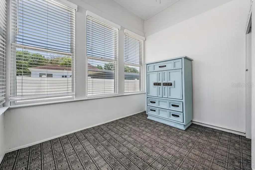 2319 W Aileen Street Tampa FL 33607