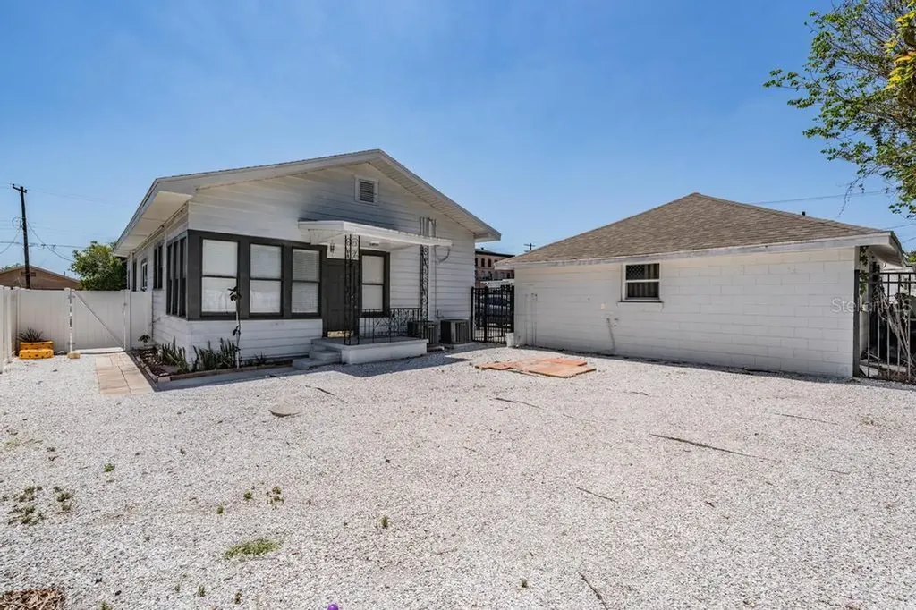 2319 W Aileen Street Tampa FL 33607