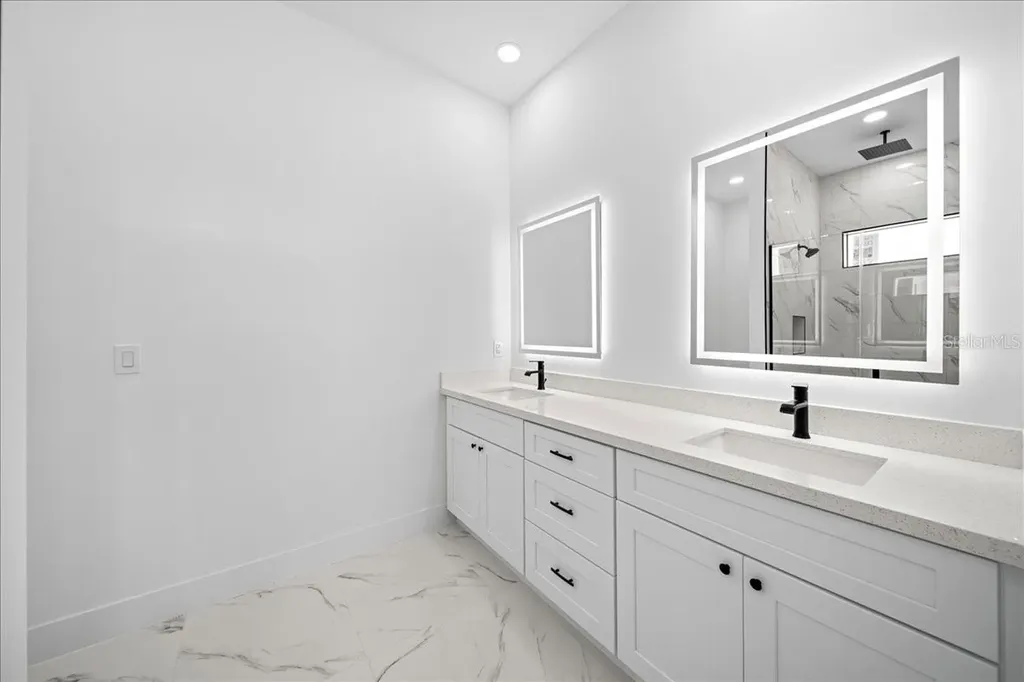 2116 NE 10th Avenue Cape Coral FL 33909