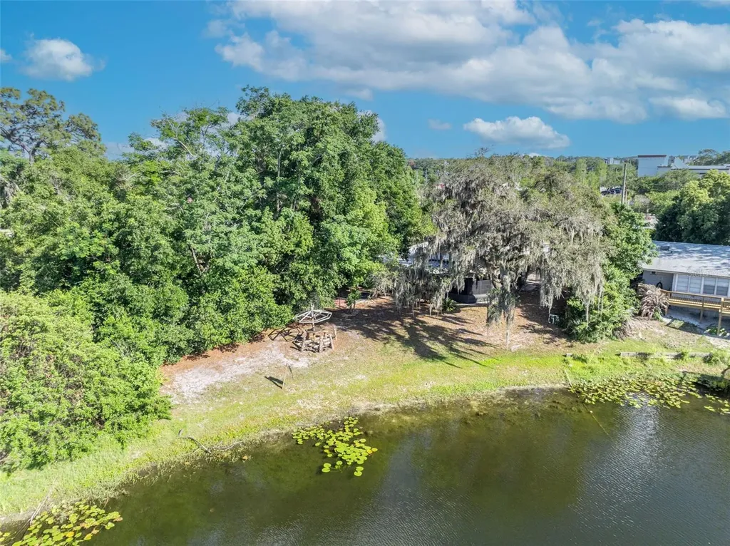 11 Plumosa Avenue Casselberry FL 32707