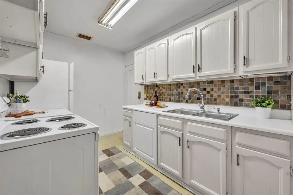 11 Plumosa Avenue Casselberry FL 32707