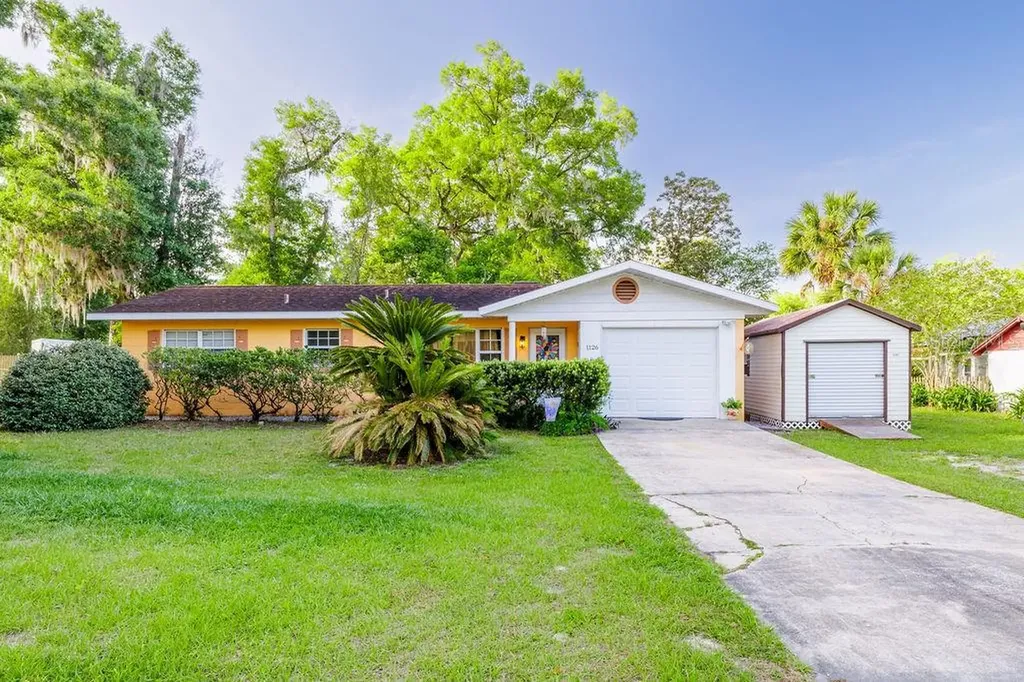 1126 Stevens Avenue Deland FL 32720