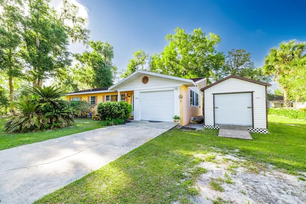 1126 Stevens Avenue Deland FL 32720