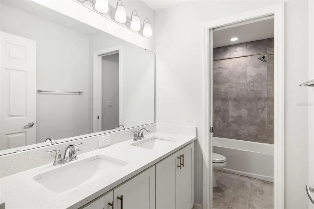 1306 Grantham Drive Sarasota FL 34234