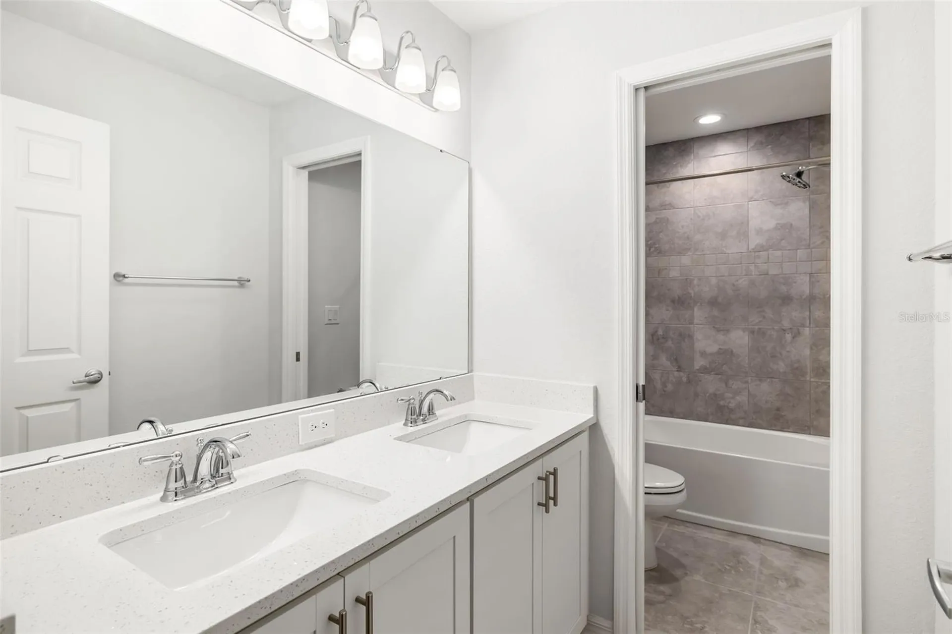 1306 Grantham Drive Sarasota FL 34234