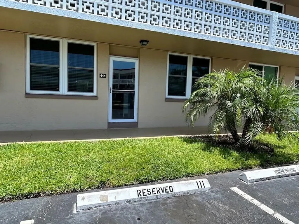 5095 Bay Street NE St Petersburg FL 33703