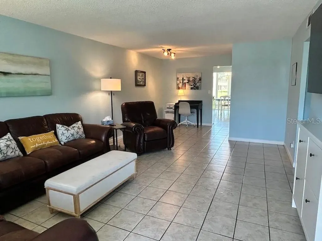 5095 Bay Street NE St Petersburg FL 33703