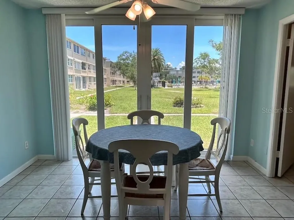 5095 Bay Street NE St Petersburg FL 33703