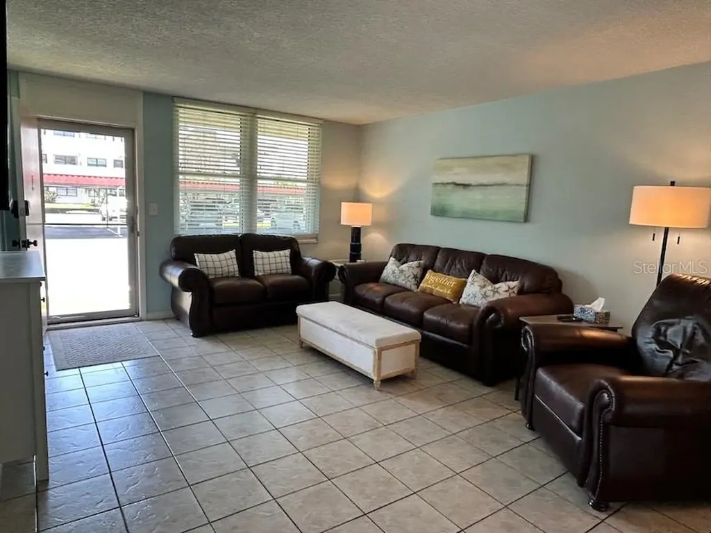5095 Bay Street NE St Petersburg FL 33703