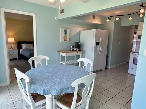 5095 Bay Street NE St Petersburg FL 33703