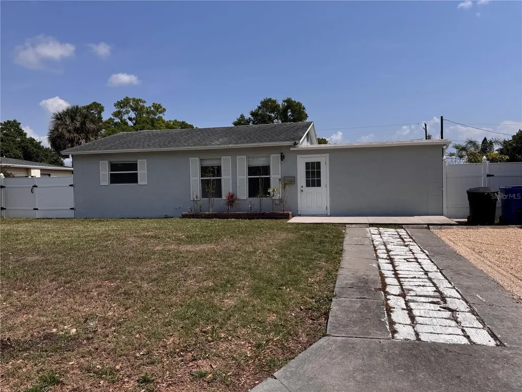 7101 15th Street N St Petersburg FL 33702