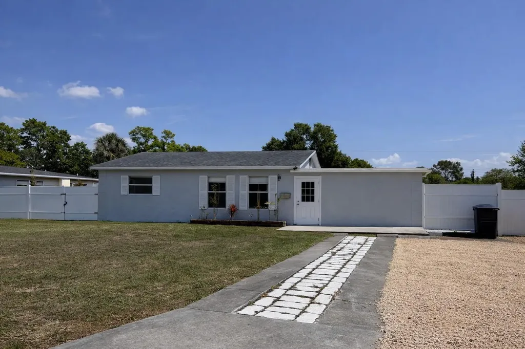 7101 15th Street N St Petersburg FL 33702