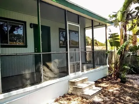 10530 68th Avenue Seminole FL 33772