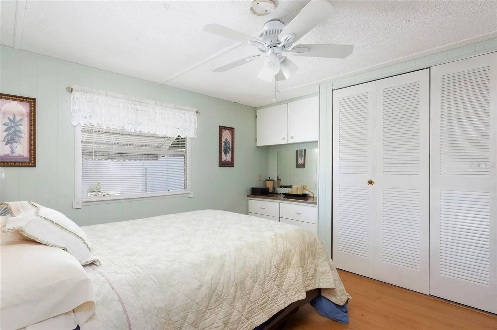 4368 72nd Way N St Petersburg FL 33709