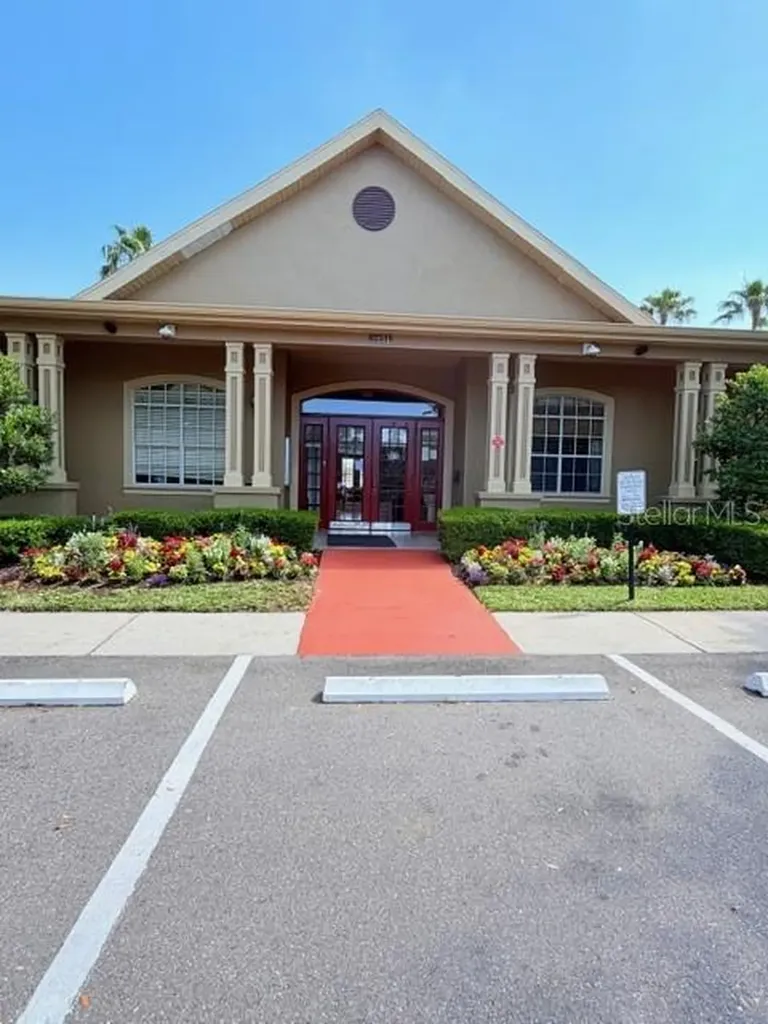 9108 Lake Chase Island Way Tampa FL 33626
