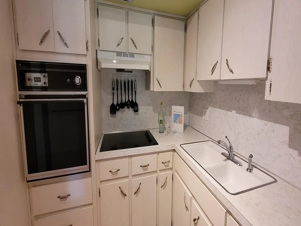 2298 Netherlands Drive Clearwater FL 33763