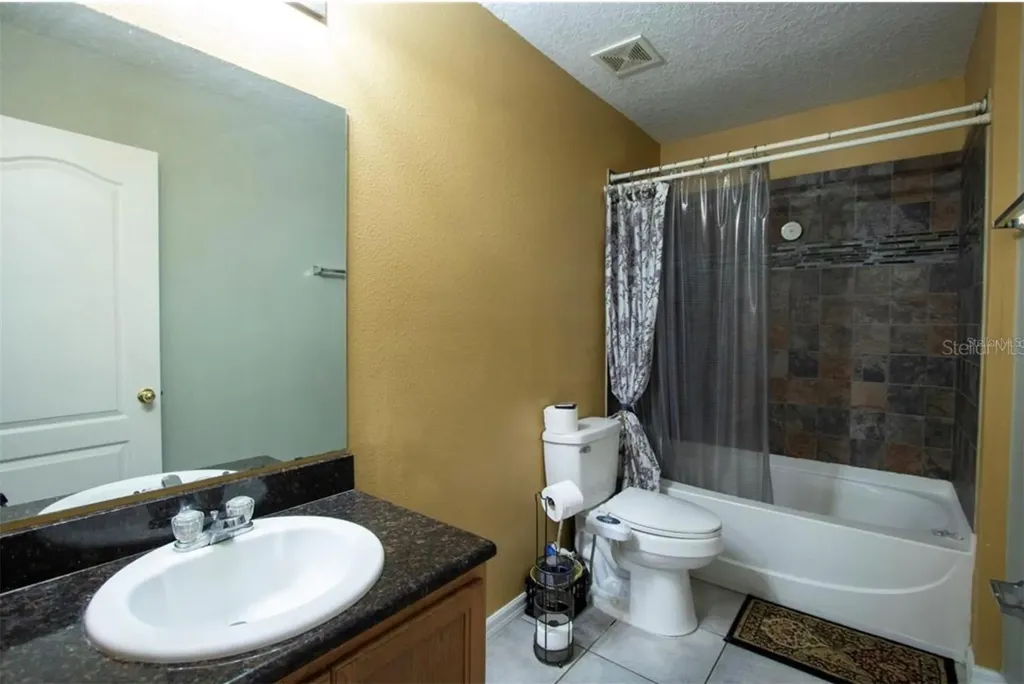 1412 Blackwater Pond Drive Orlando FL 32828