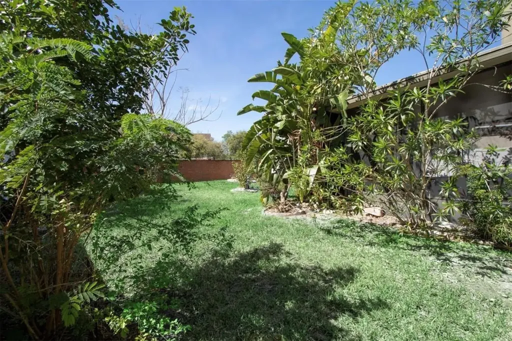 1412 Blackwater Pond Drive Orlando FL 32828