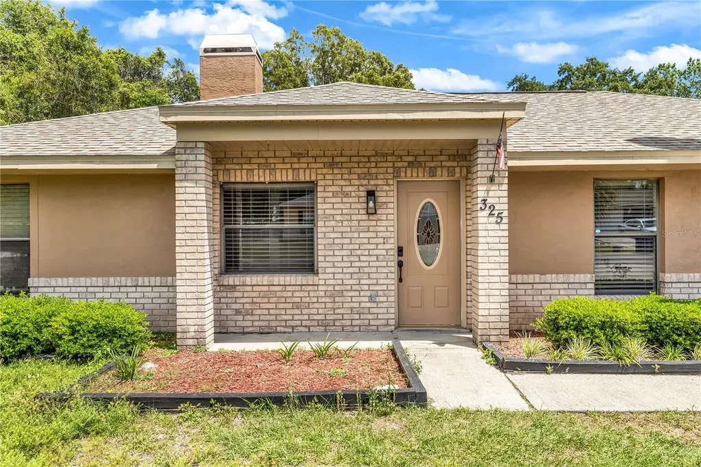 325 Charles Avenue Orange City FL 32763