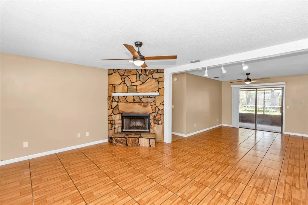 325 Charles Avenue Orange City FL 32763