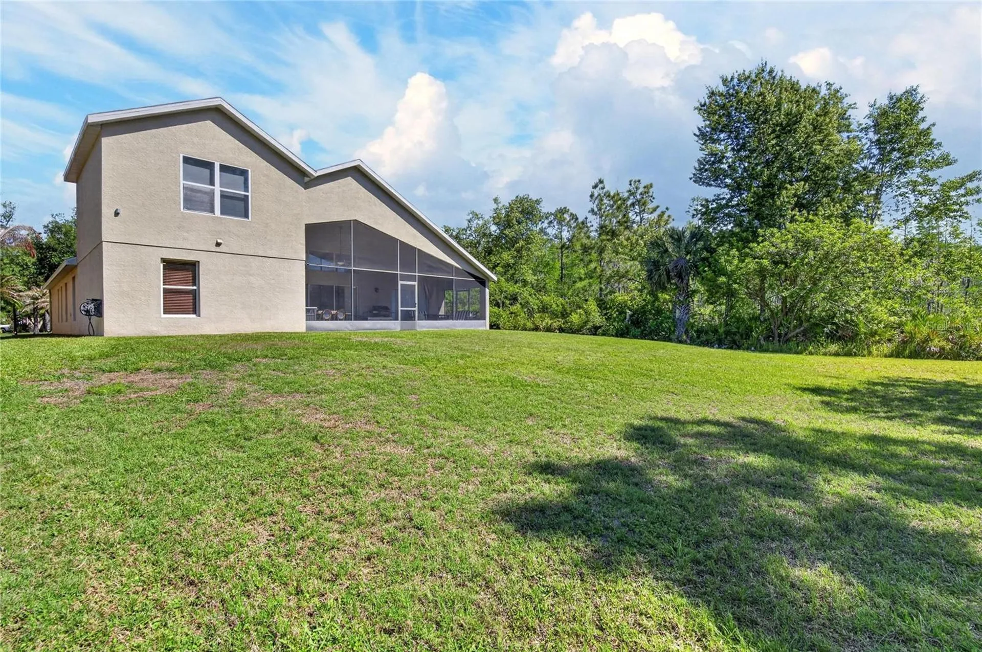 8215 Myrtle Point Way Tampa FL 33647