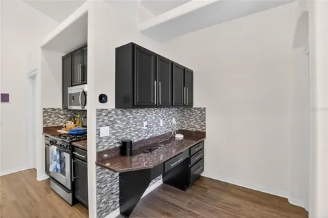 8215 Myrtle Point Way Tampa FL 33647