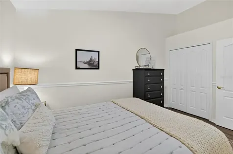 8215 Myrtle Point Way Tampa FL 33647