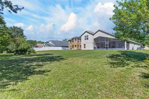 8215 Myrtle Point Way Tampa FL 33647