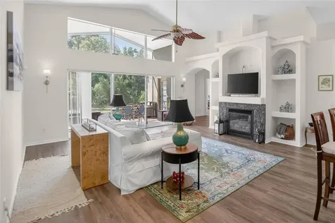 8215 Myrtle Point Way Tampa FL 33647