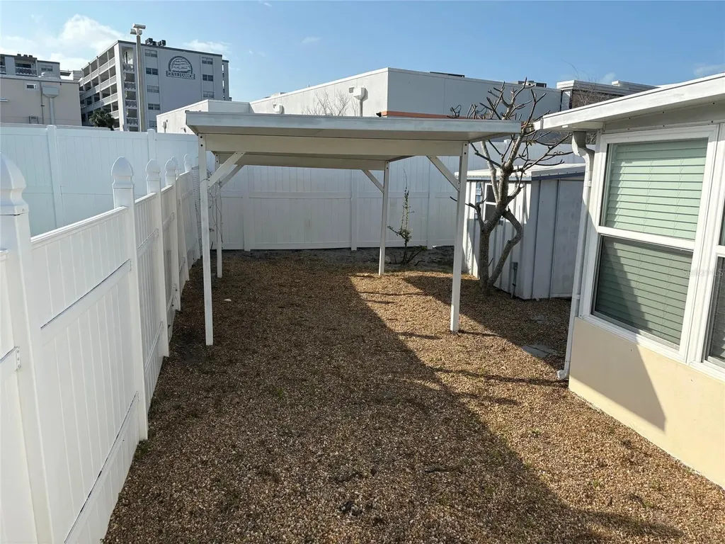 111 174th Avenue E Redington Shores FL 33708