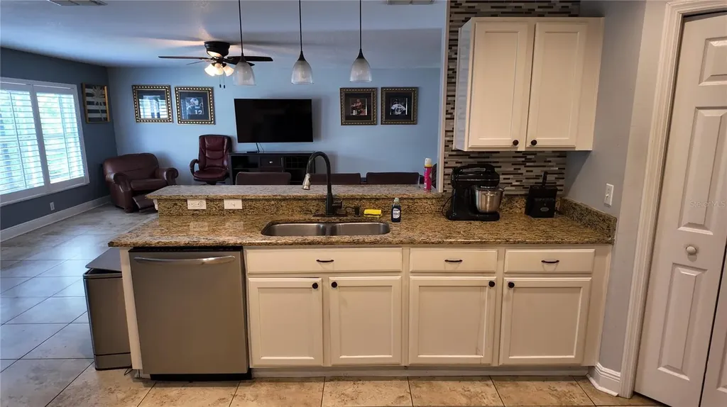 1042 Horseshoe Falls Drive Orlando FL 32828