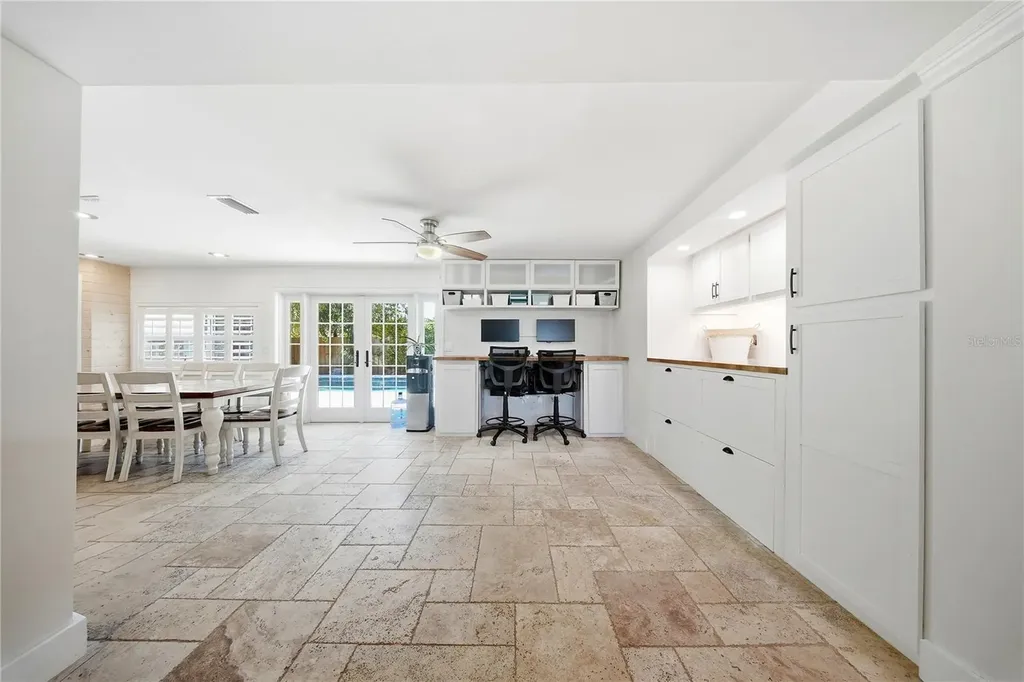 3921 W Bay To Bay Boulevard Tampa FL 33629