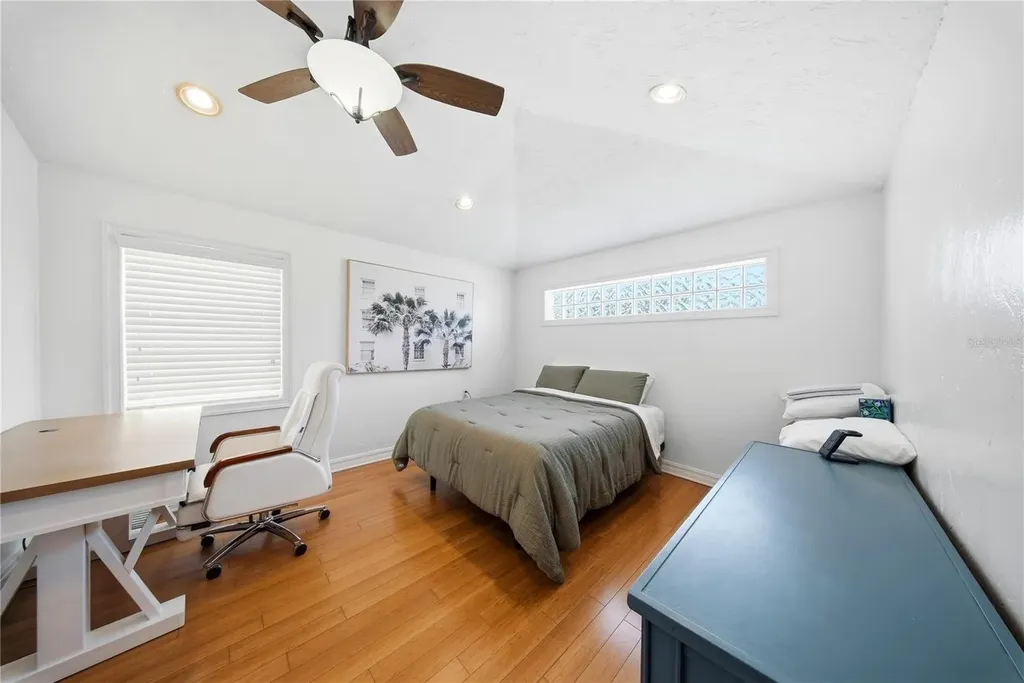 3921 W Bay To Bay Boulevard Tampa FL 33629