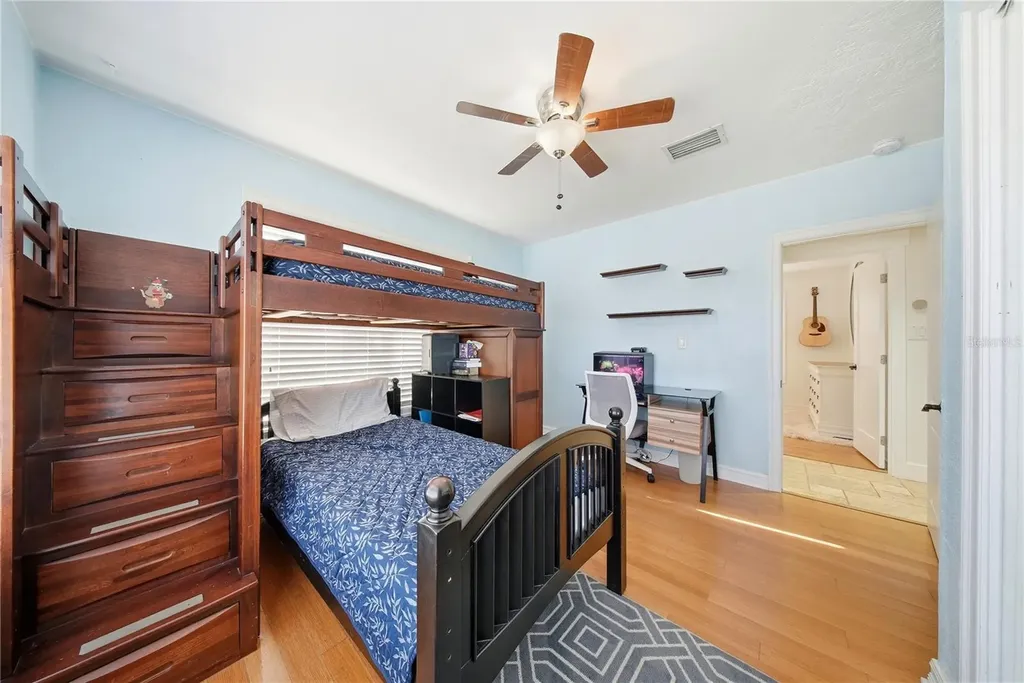 3921 W Bay To Bay Boulevard Tampa FL 33629