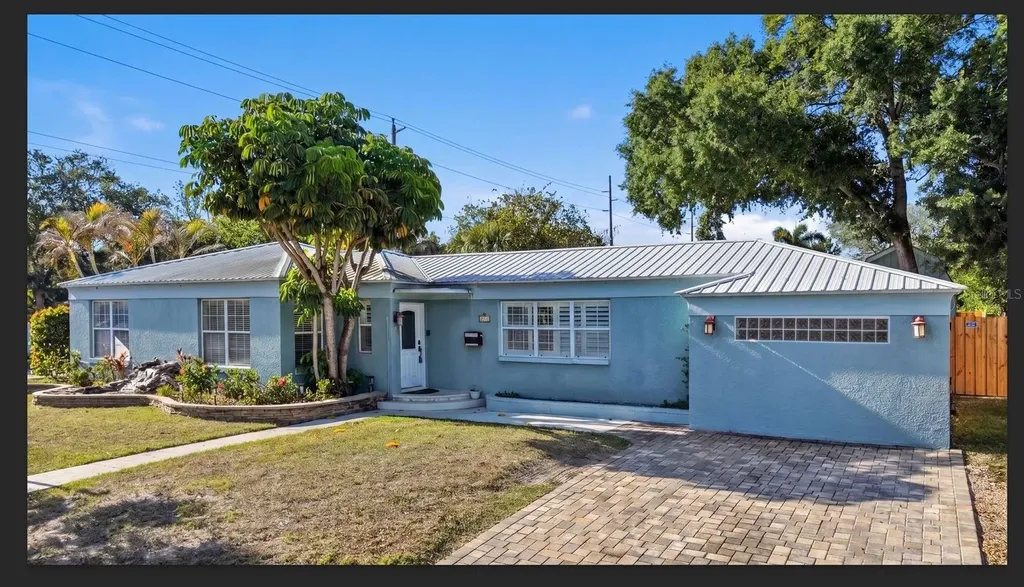 3921 W Bay To Bay Boulevard Tampa FL 33629
