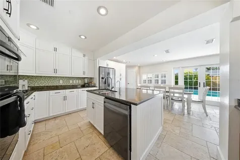3921 W Bay To Bay Boulevard Tampa FL 33629