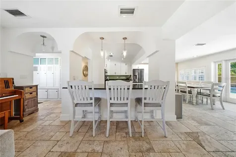 3921 W Bay To Bay Boulevard Tampa FL 33629