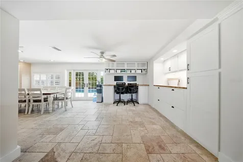 3921 W Bay To Bay Boulevard Tampa FL 33629