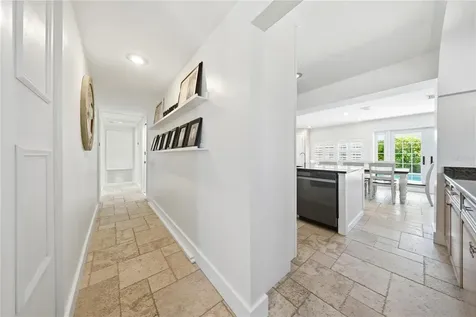 3921 W Bay To Bay Boulevard Tampa FL 33629