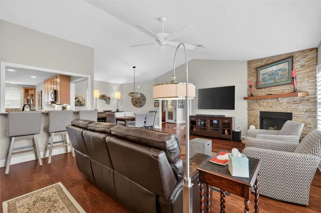605 Sandlake Court Mount Dora FL 32757