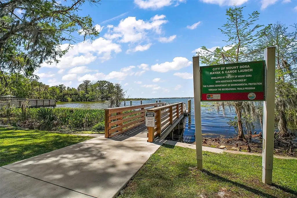 605 Sandlake Court Mount Dora FL 32757