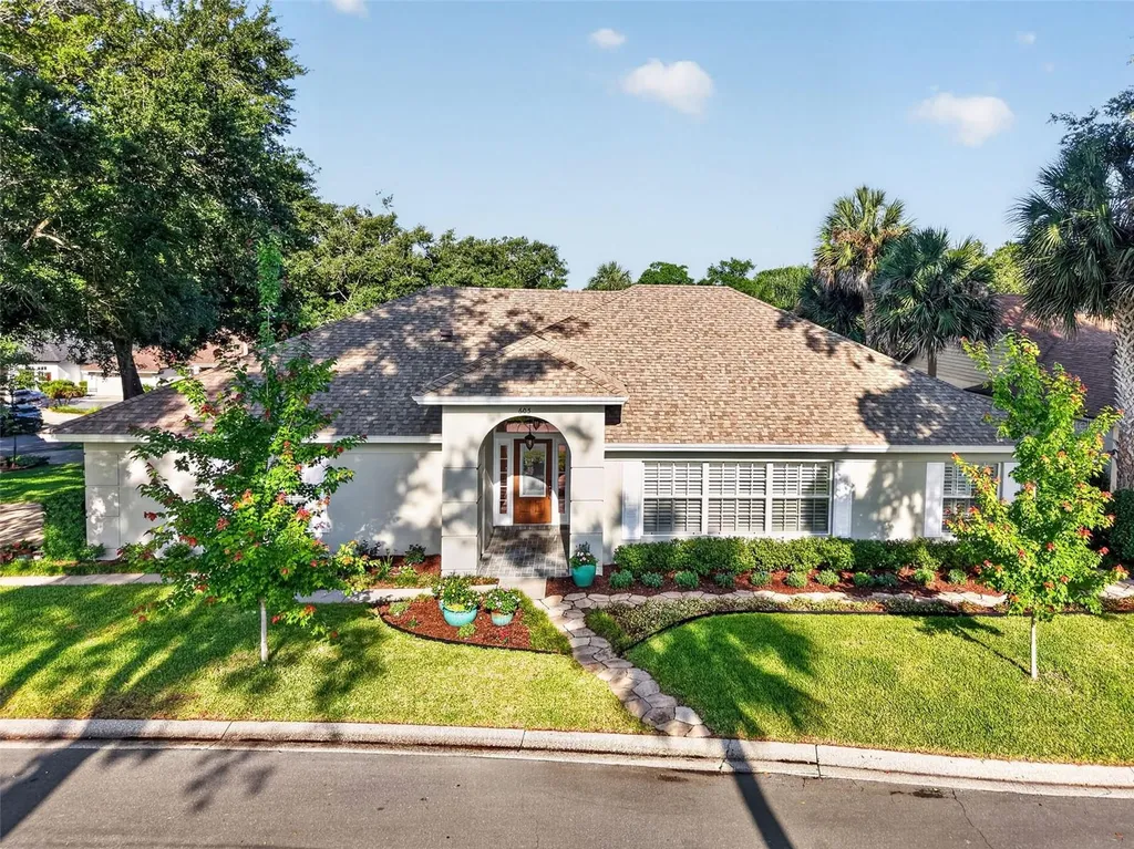 605 Sandlake Court Mount Dora FL 32757