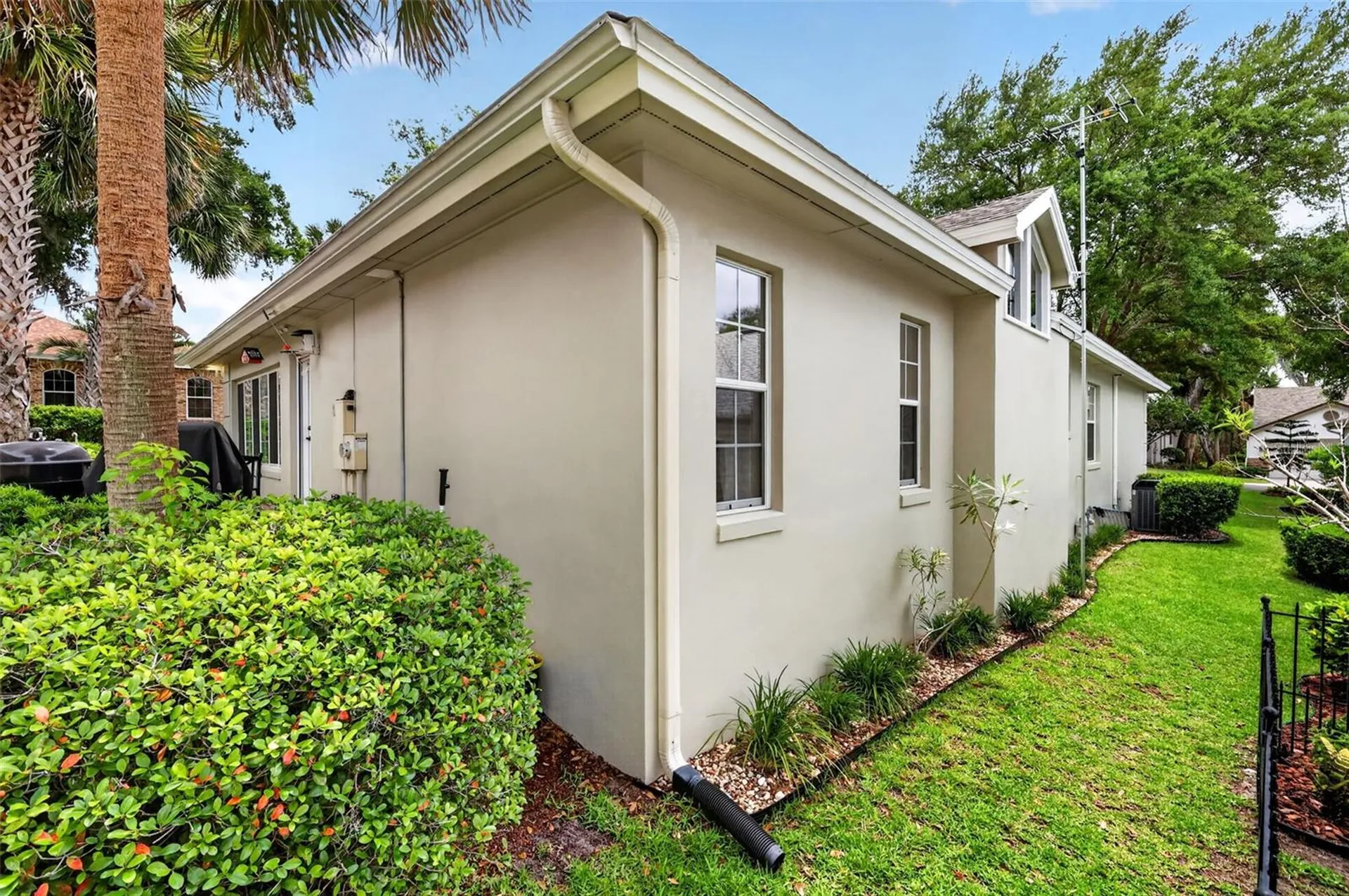 605 Sandlake Court Mount Dora FL 32757