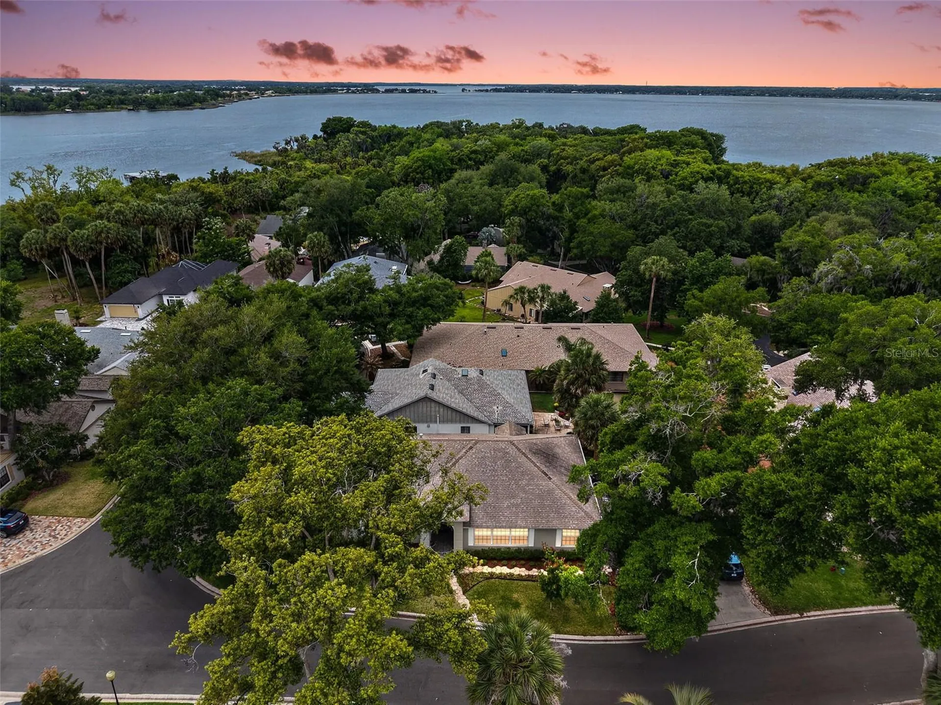 605 Sandlake Court Mount Dora FL 32757