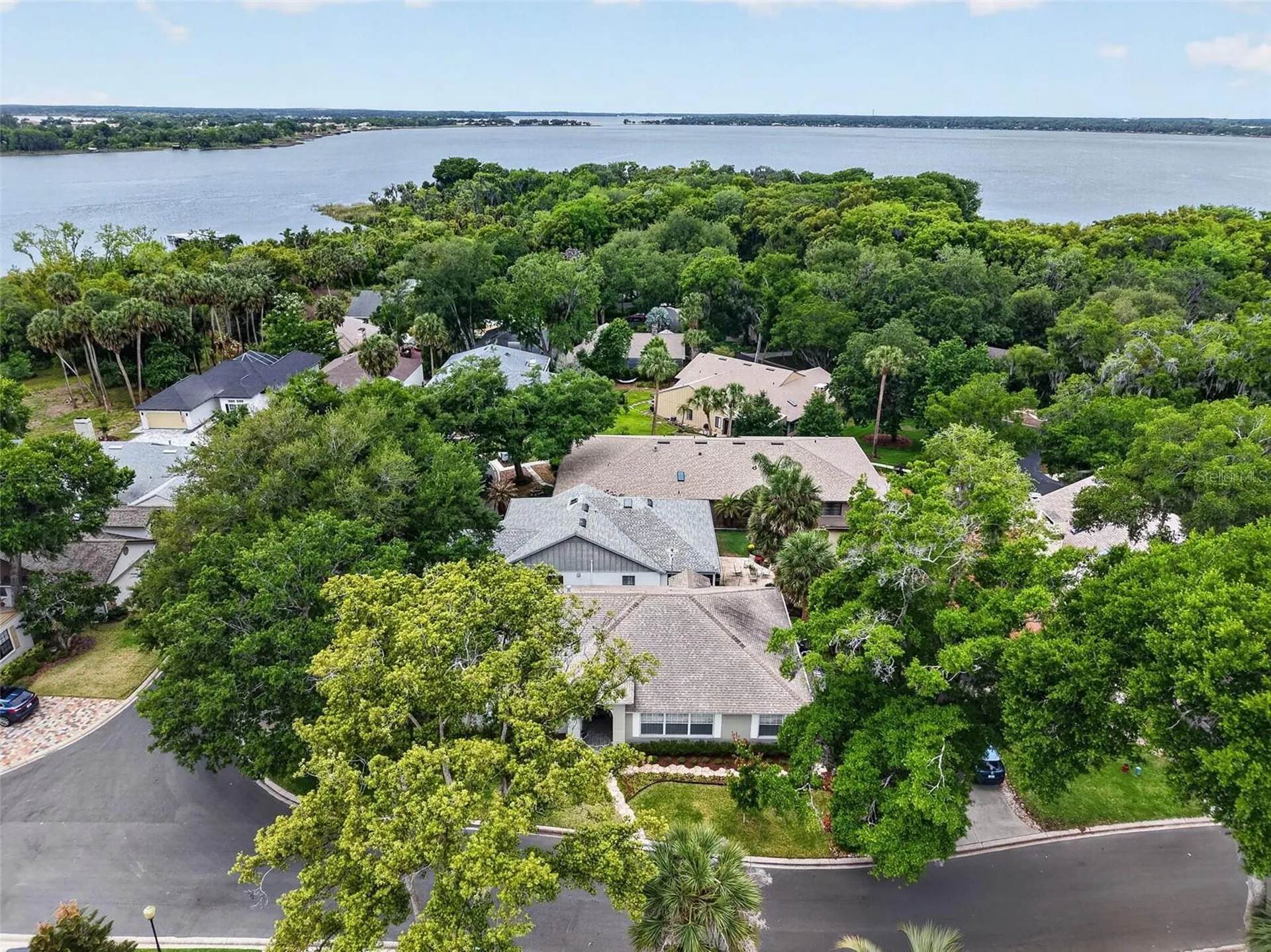 605 Sandlake Court Mount Dora FL 32757