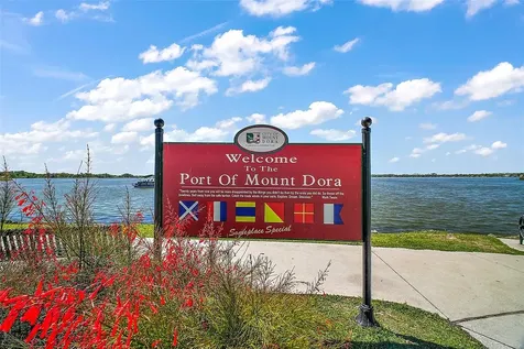 605 Sandlake Court Mount Dora FL 32757