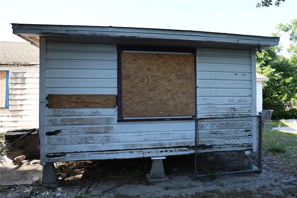 232 C Street Lake Wales FL 33853